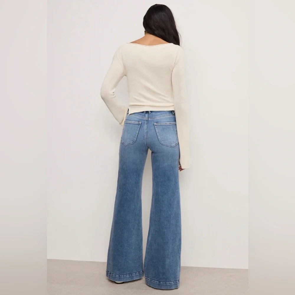Good American High-Rise Petite Palazzo Jeans - Picture 2 of 9